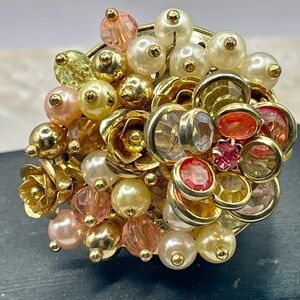 Large Gold Floral Cluster Stretch Ring with Pearls, Crystals, Flowers. Sz 9